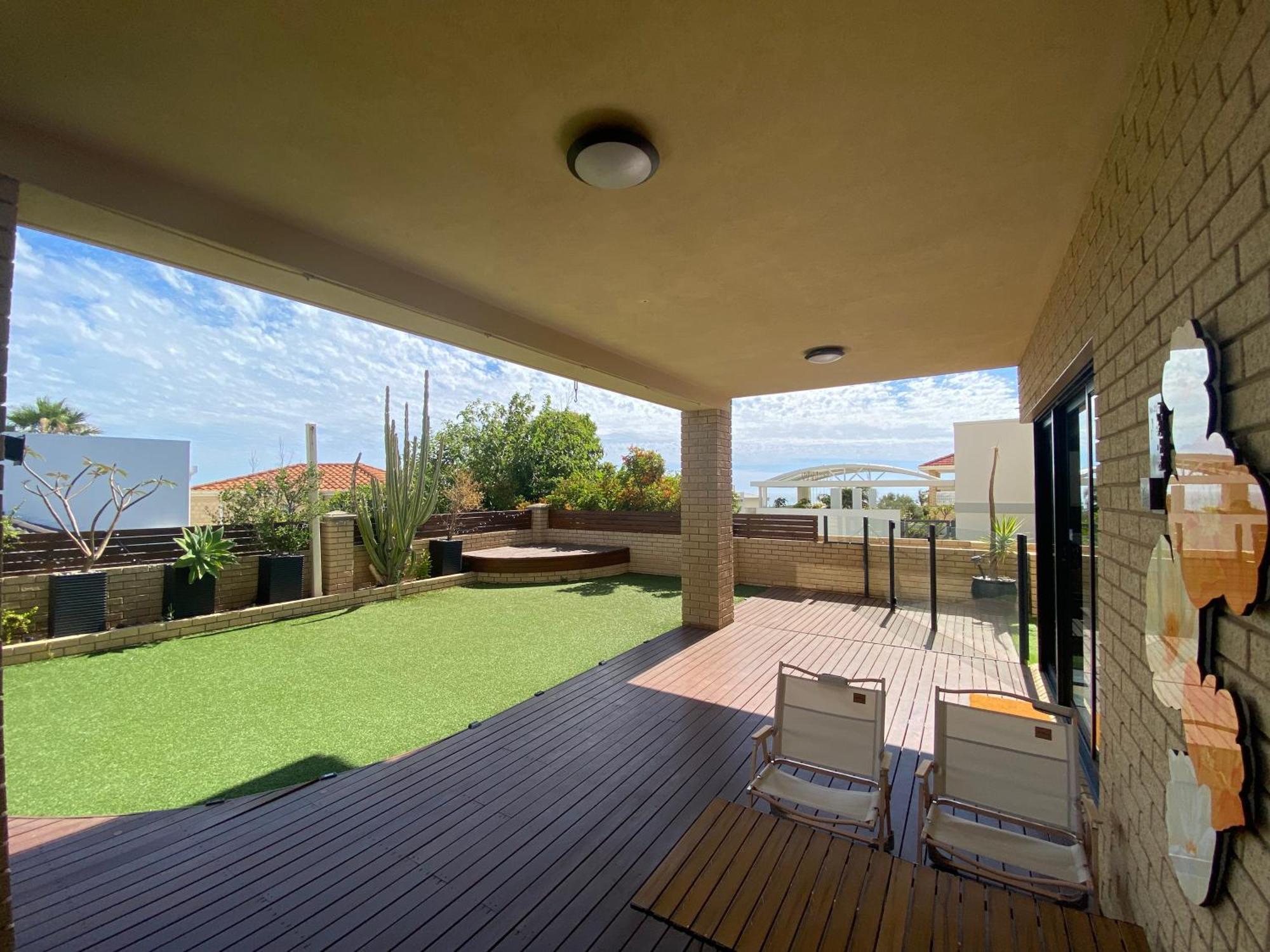 Sunny Ocean View Retreat Leilighet Perth Eksteriør bilde